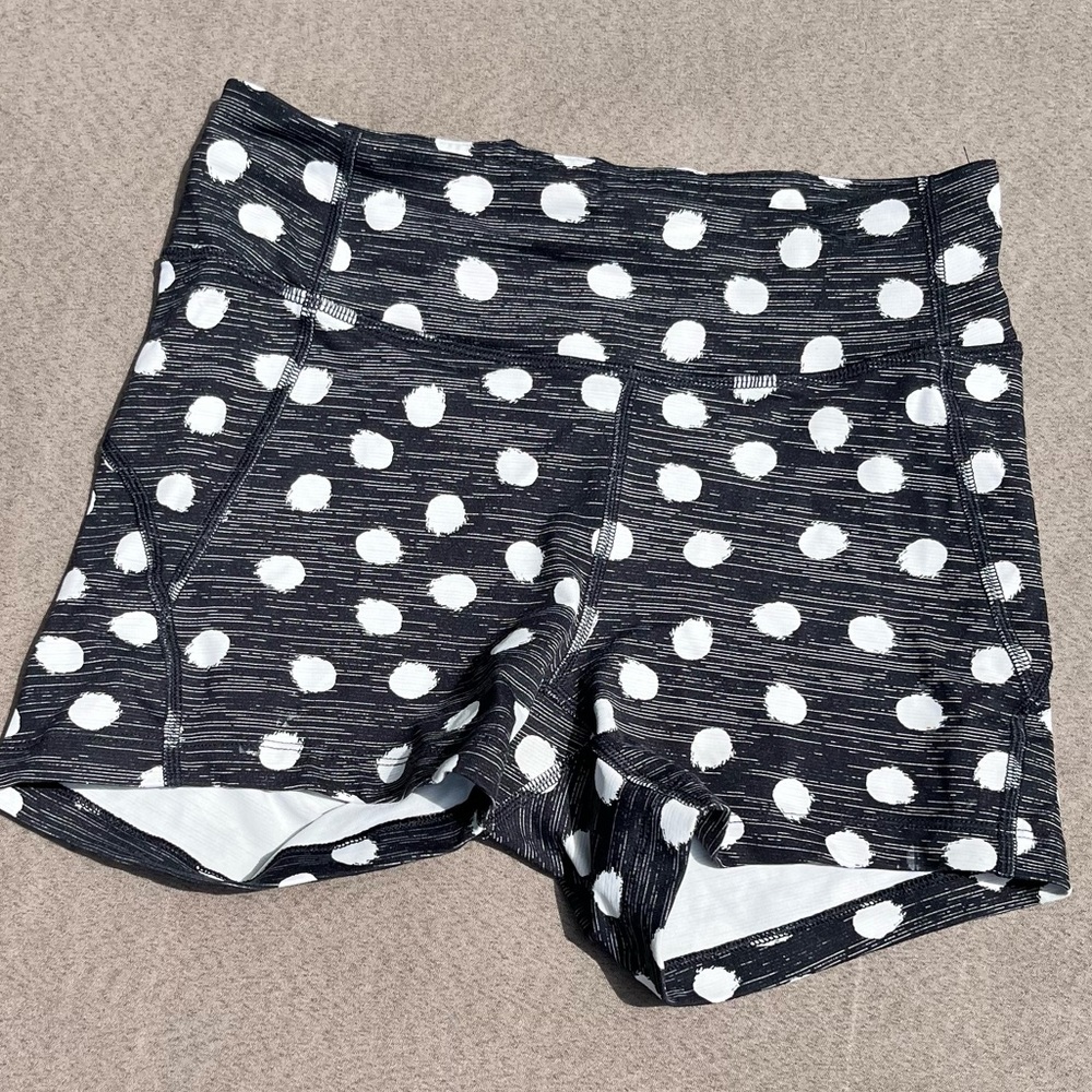 Out­door Voic­es Tech Sweat Flex Shorts in Pol­ka Dot Black and White - SMALL